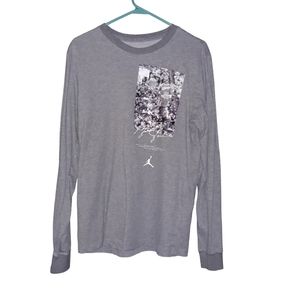 Small Air Jordan gray long sleeve shirt